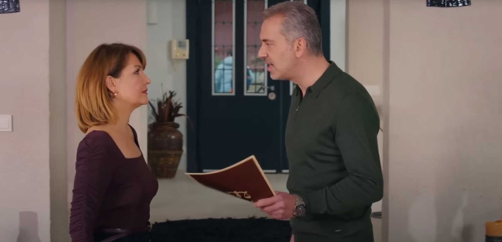 News Mi�o�� i nadzieja odc. 92. Feraye rozwiedzie si� z Bulentem. Streszczenie 92 odc.