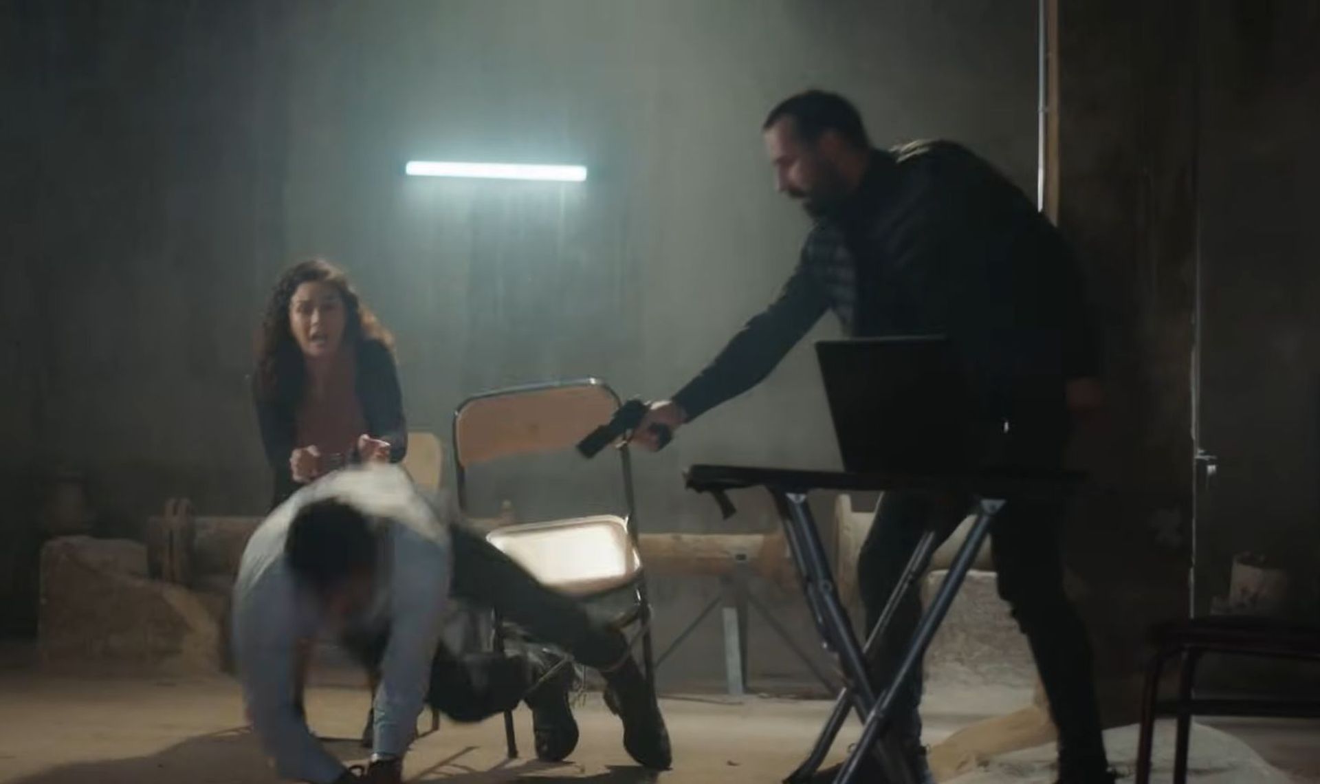 News Dziedzictwo odc. 885 i 886 streszczenie. Sinan zostaje postrzelony! Policja rusza do akcji!