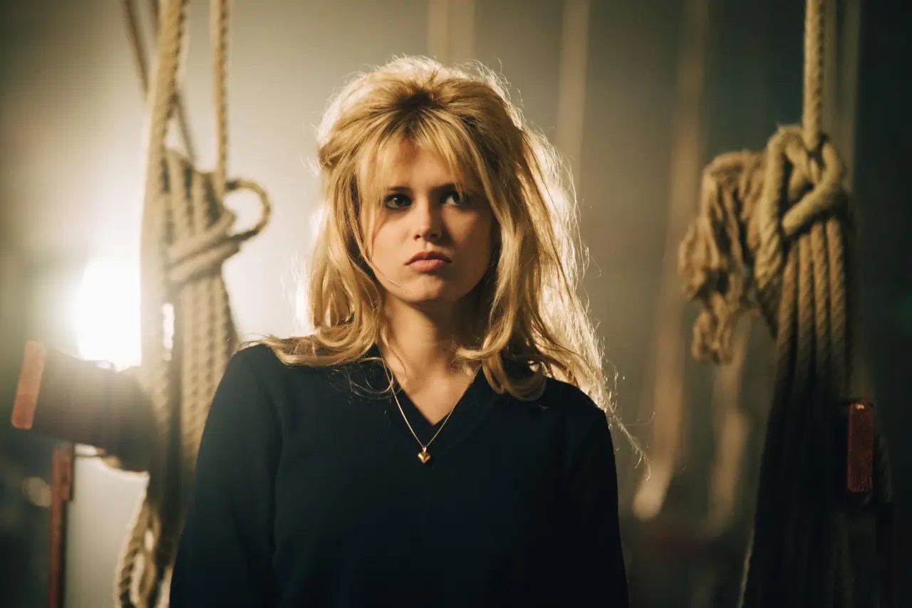 News Bardotka - 2 odc. Brigitte Bardot wdaje si� w p�omienny romans. Streszczenie 2 i 3 odc. 