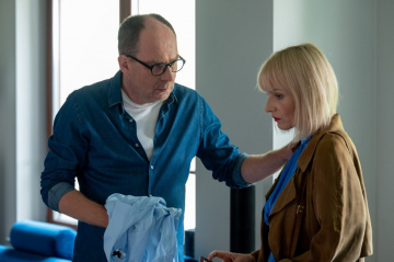 News Barwy szcz�cia - 2954 odc. �ukasz zamierza znale�� prac� w mediach i napisa� ksi��k�. Streszczenie 2954 i 2955 odc.