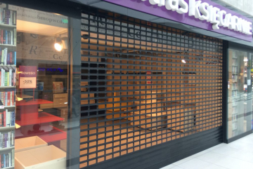 News Kolejne ksi�garnie w Polsce zostaj� zamkni�te. Zast�puj� je sklepy spo�ywcze