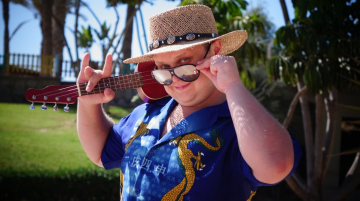 News Pamitniki z wakacji odc. 66: Wizyta prawie byej ony i skrcona noga. Streszczenie 66 i 67 odcinka