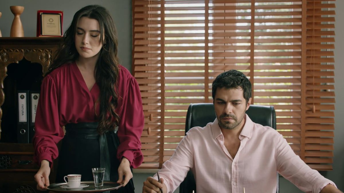 News Wichrowe wzg�rze - 246 odc. Zeynep negocjuje warunki umowy z m�em. Streszczenie 246 i 247 odc. 