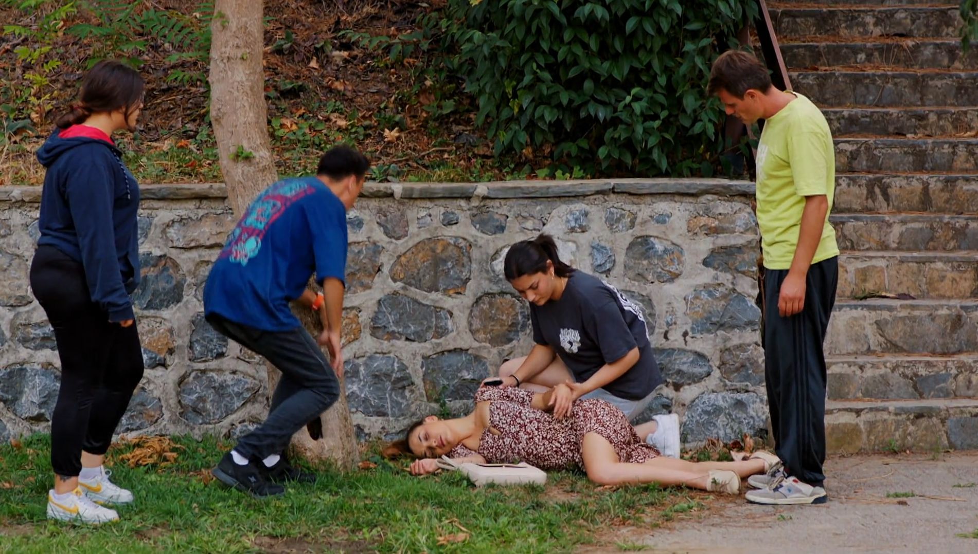 News Mi�o�� i nadzieja odc. 247. Kuzey nie mo�e znale�� Sili. Zeynep pope�nia b��d!! Streszczenie 247 odc.