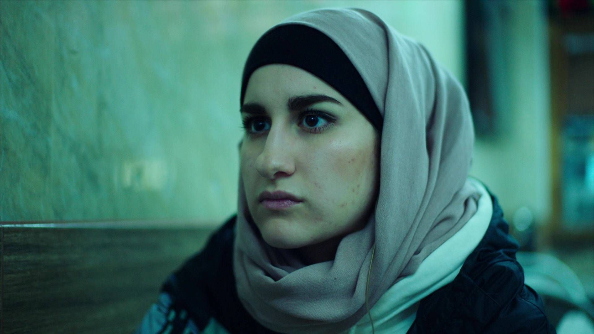 News Kalifat - 5 odc. Husam znajduje telefon kom�rkowy Pervin. Streszczenie 5 i 6 odcinka