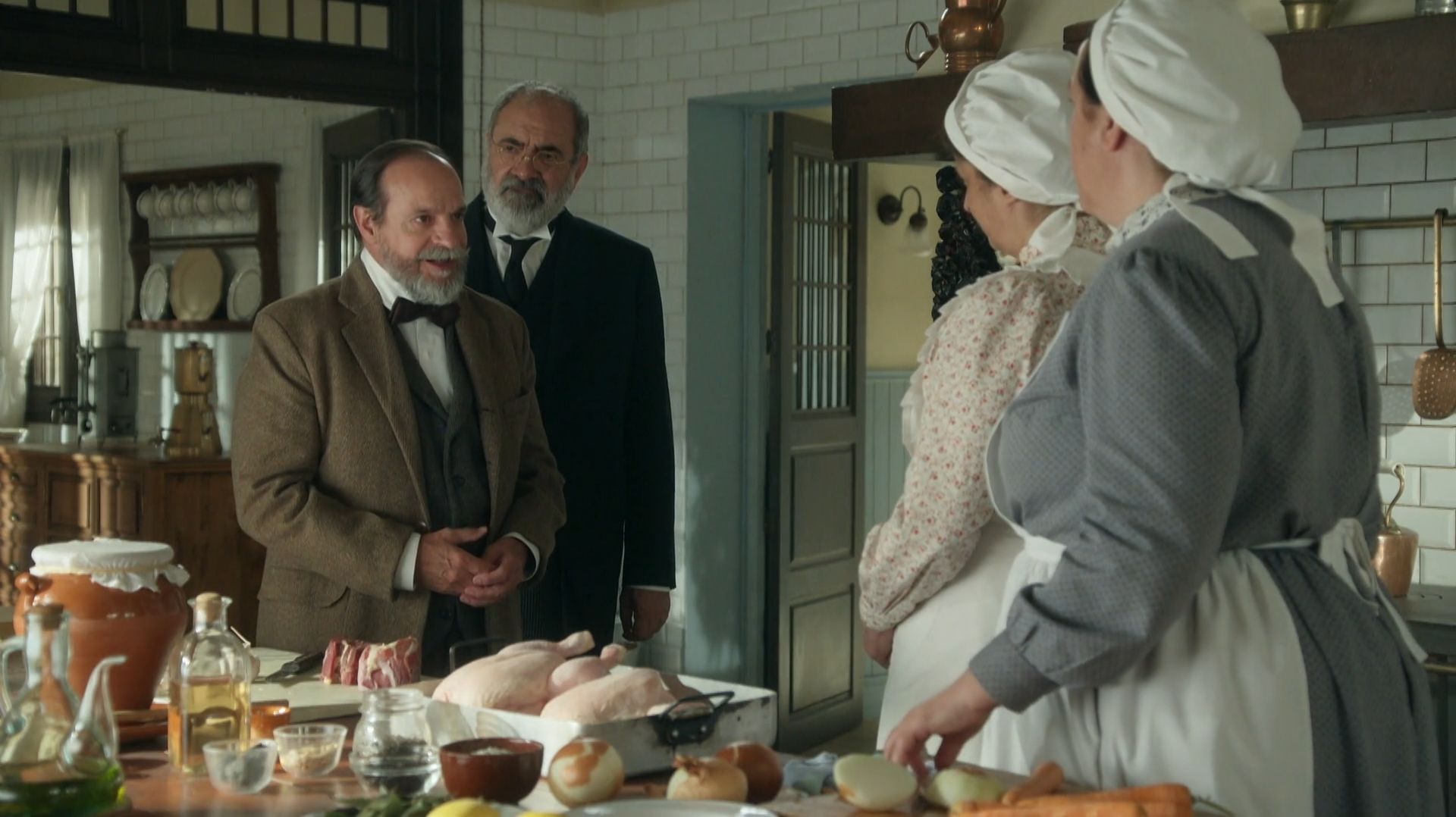 News La Promesa - paac tajemnic - 245 odc. Pia planuje szanta wobec markizy. Candela zauwaa, e Carlos si zmieni. Streszczenie 245 i 246 odc.