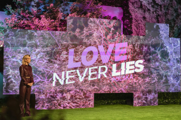 News „Love Never Lies”. Czy jeste�my szczerzy w zwi�zkach? Netflix to sprawdzi! 