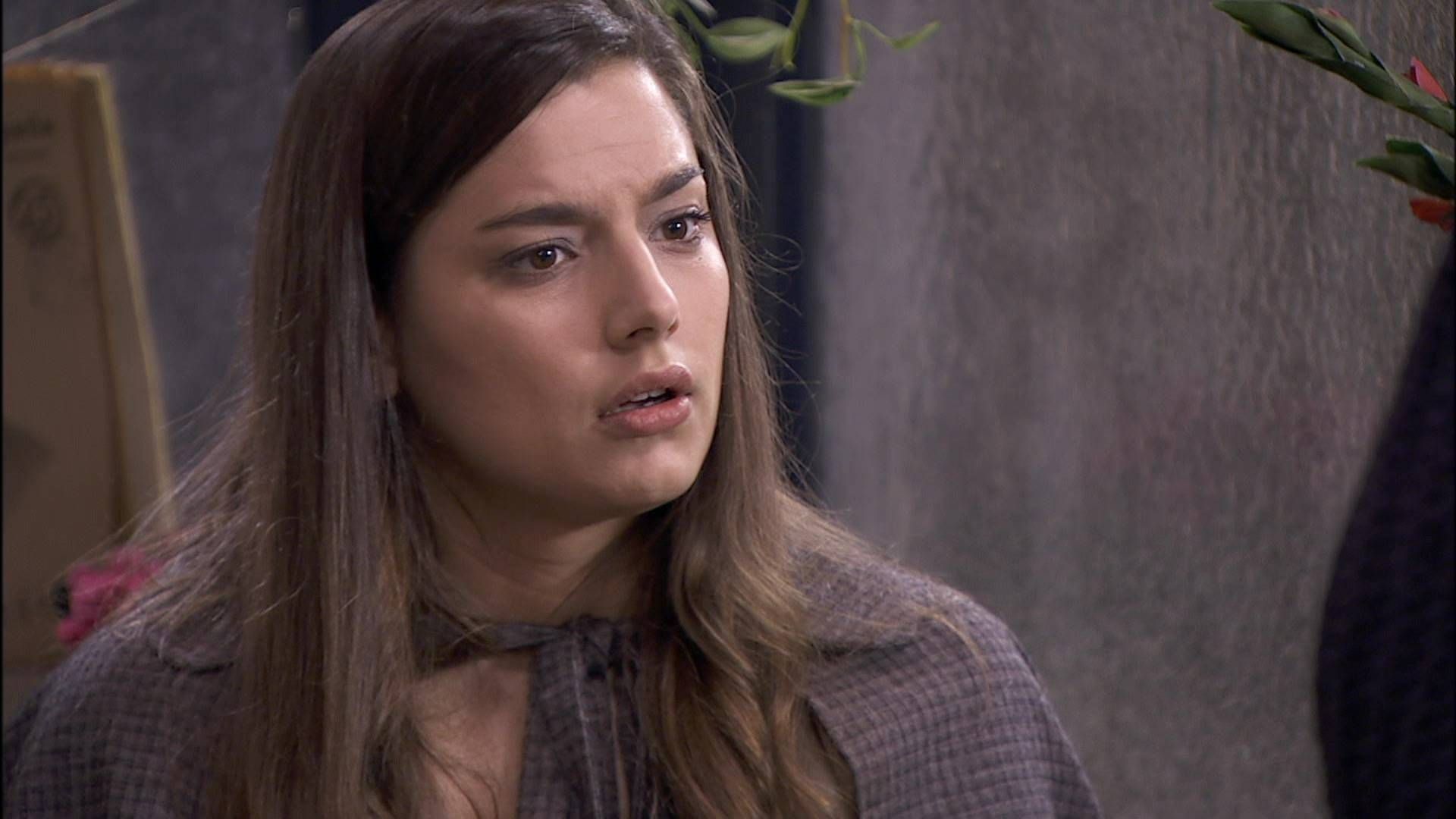 News Akacjowa 38 - 271 odc. Manuela przyznaje si� do podw�jnego morderstwa. Streszczenie 271 i 272 odc. 