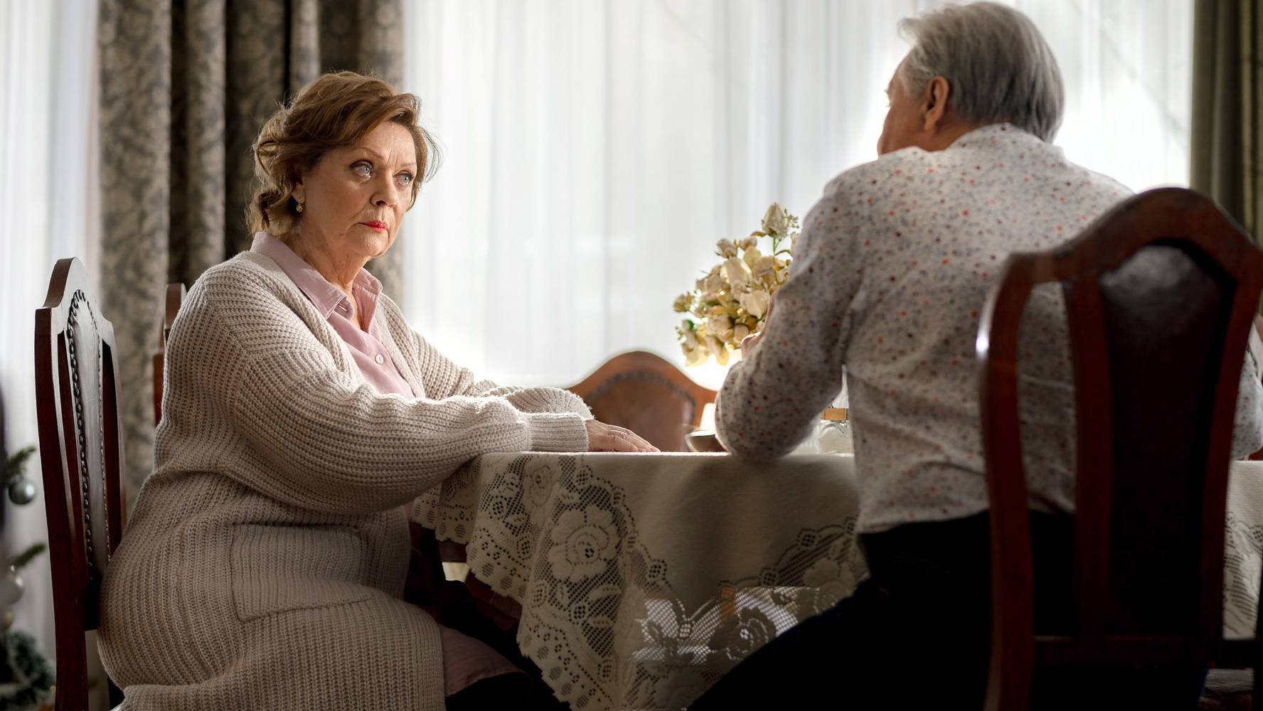 News Przyjaci�ki 275 odc. Marianna cierpi z powodu uczucia do Sta�ka. Streszczenie 275 i 276 odcinka