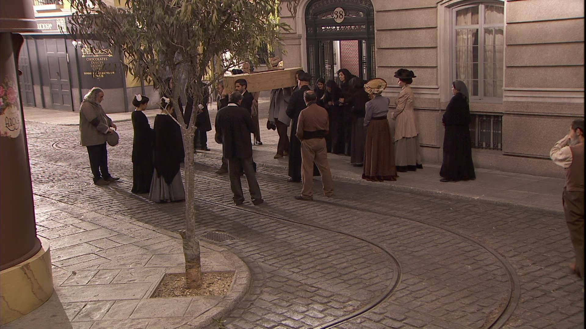 News Akacjowa 38 - 201 odc. Niespodziewana �mier� architekta i zmiana plan�w modernizacji. Streszczenie 201 i 202 odc. 