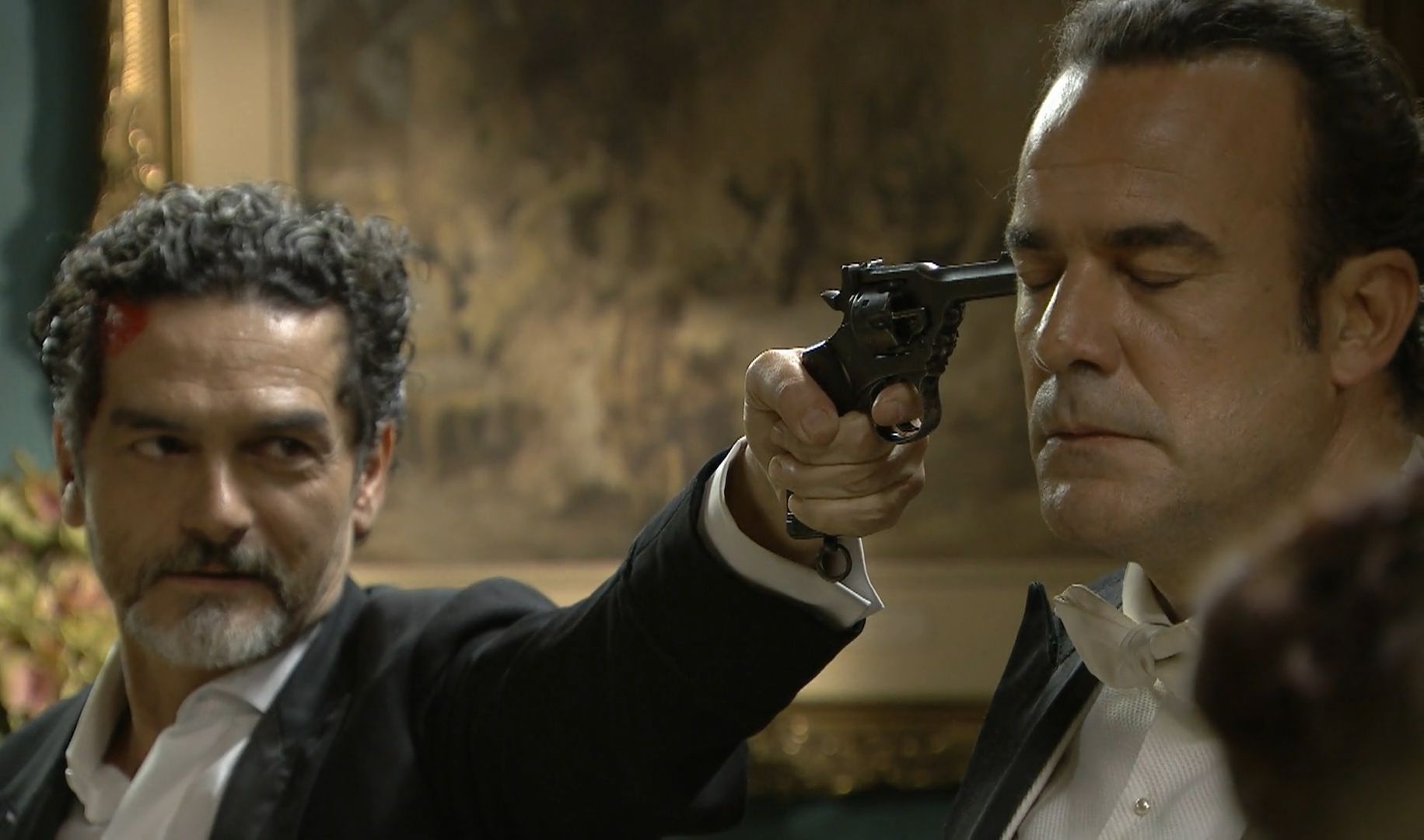 News Akacjowa 38 - 520 odc. Szokuj�ca napa�� na przyj�ciu u pu�kownika! Streszczenie 519 i 520 odc. 