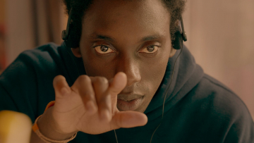 News Zero – w�oski serial o niewidzialnym nie�mia�ym ch�opcu debiutuje na Netflix