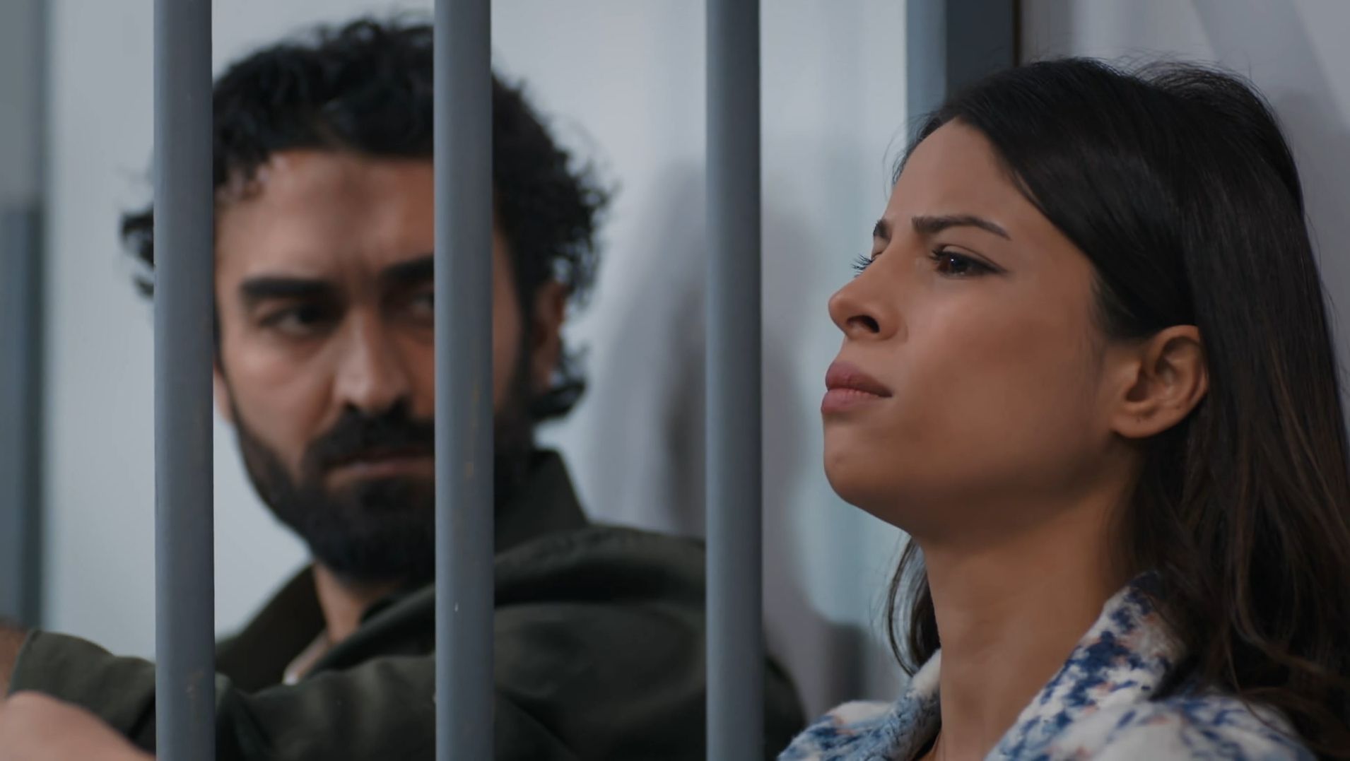 News Dziedzictwo odc. 660 i 661 streszczenie. Ayse zostaje oskar�ona o zdrad� i ARESZTOWANA! Ferit podejmuje ryzykown� decyzj�