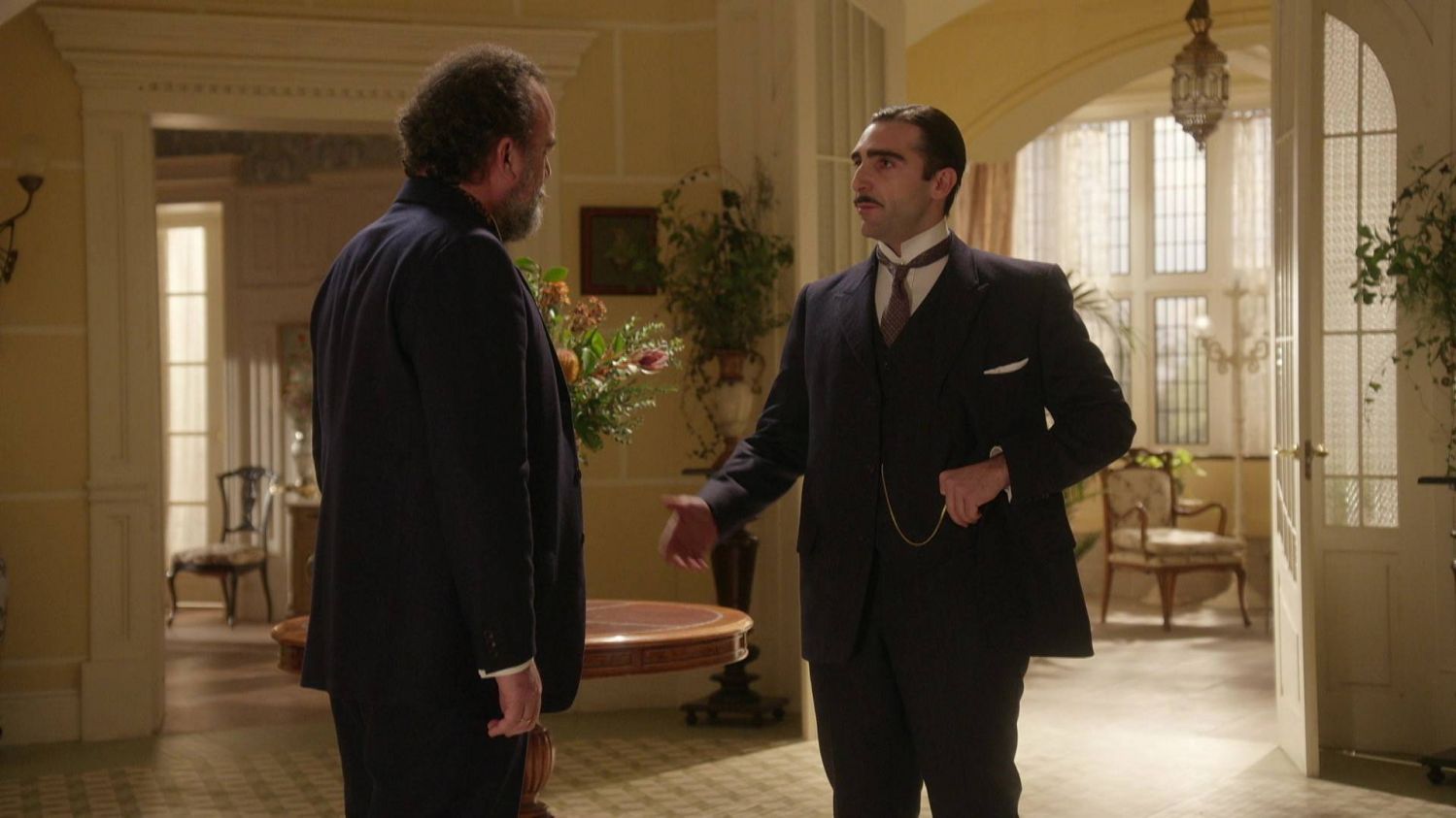 News La Promesa - pa�ac tajemnic - 94 odc. Cruz oskar�a Alonso o �mier� ojca! Czy to on jest winny? Streszczenie 94 i 95 odc.