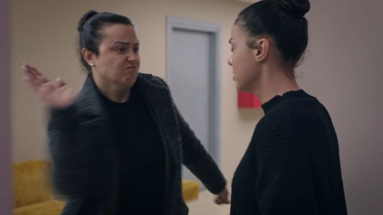 News Dziedzictwo odc. 524 i 525 streszczenie: Semra dowiaduje si�, �e Yasemin jest ZDRAJCZYNI�!