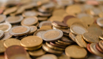 News Najbogatsi pisarze w Polsce? Sprawdzono, ile autorzy mogli zarobi� w 2021 roku