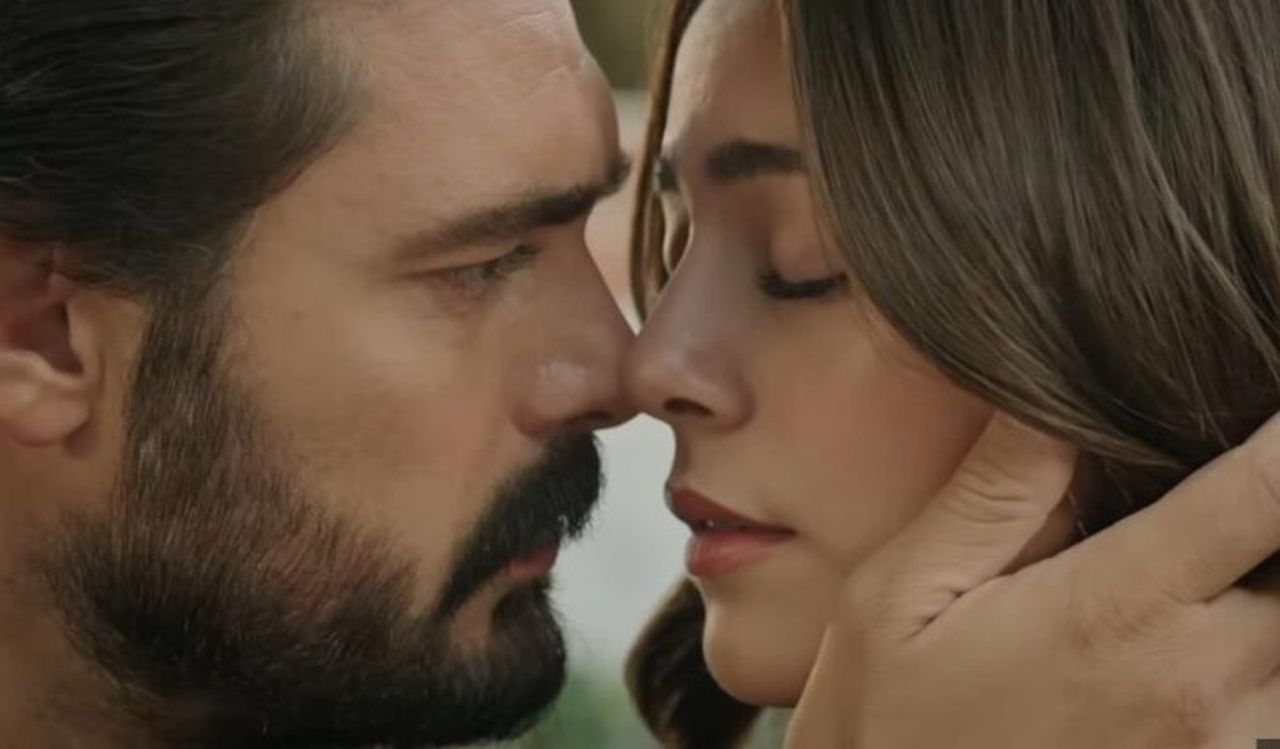 News Dziedzictwo - 325 odc. Yaman ca�uje Seher. Streszczenie 325 i 326 odcinka