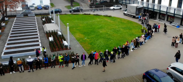 News „�a�cuch ludzi