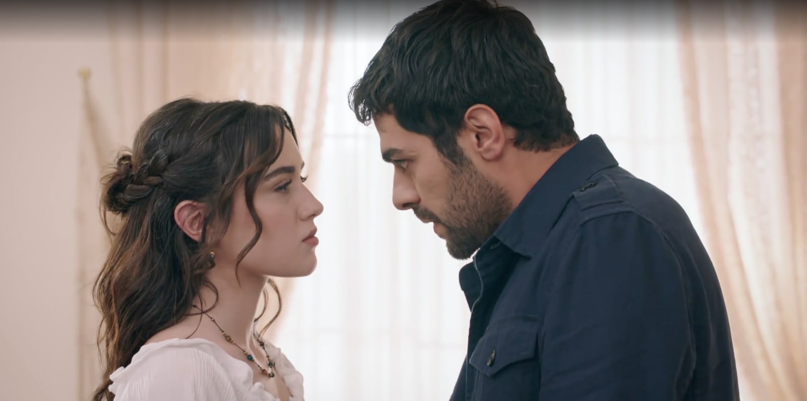 News Wichrowe wzg�rze - 135 odc. Halil chce chroni� Zeynep. Streszczenie 135 i 136 odc. 