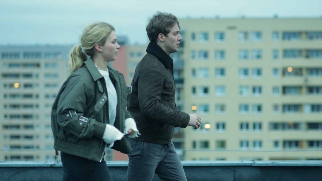 News Krucjata 2. Znak bli�ni�t odc. 2 i 3 streszczenie: Nowy oficer w grupie!