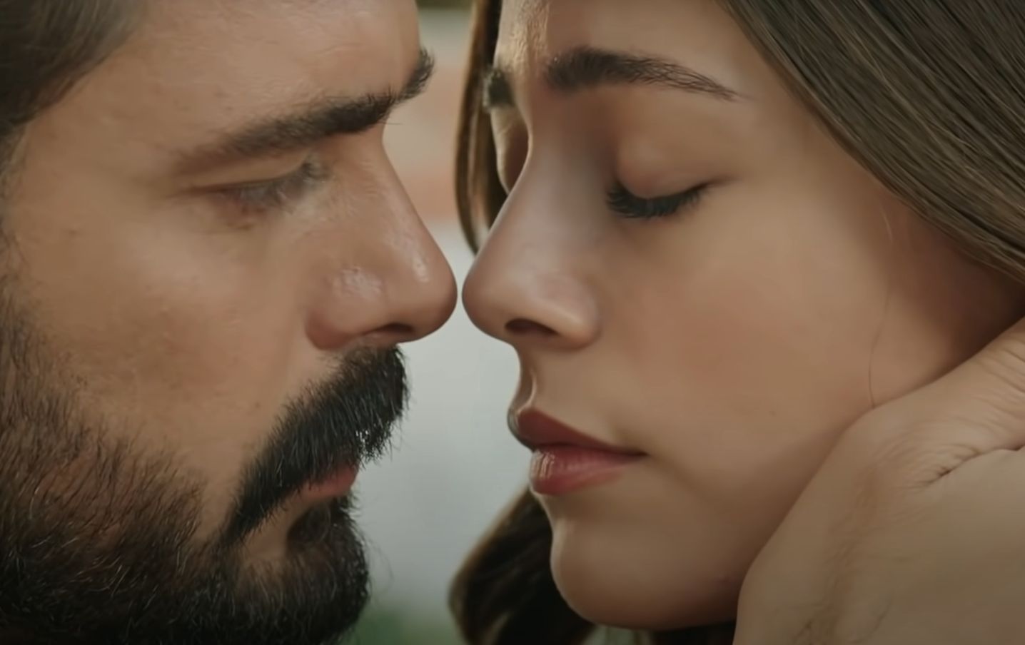 News Dziedzictwo - w kt�rym odcinku Yaman poca�uje Seher?