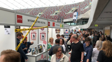 News Szpitale polowe zamiast targ�w ksi��ki