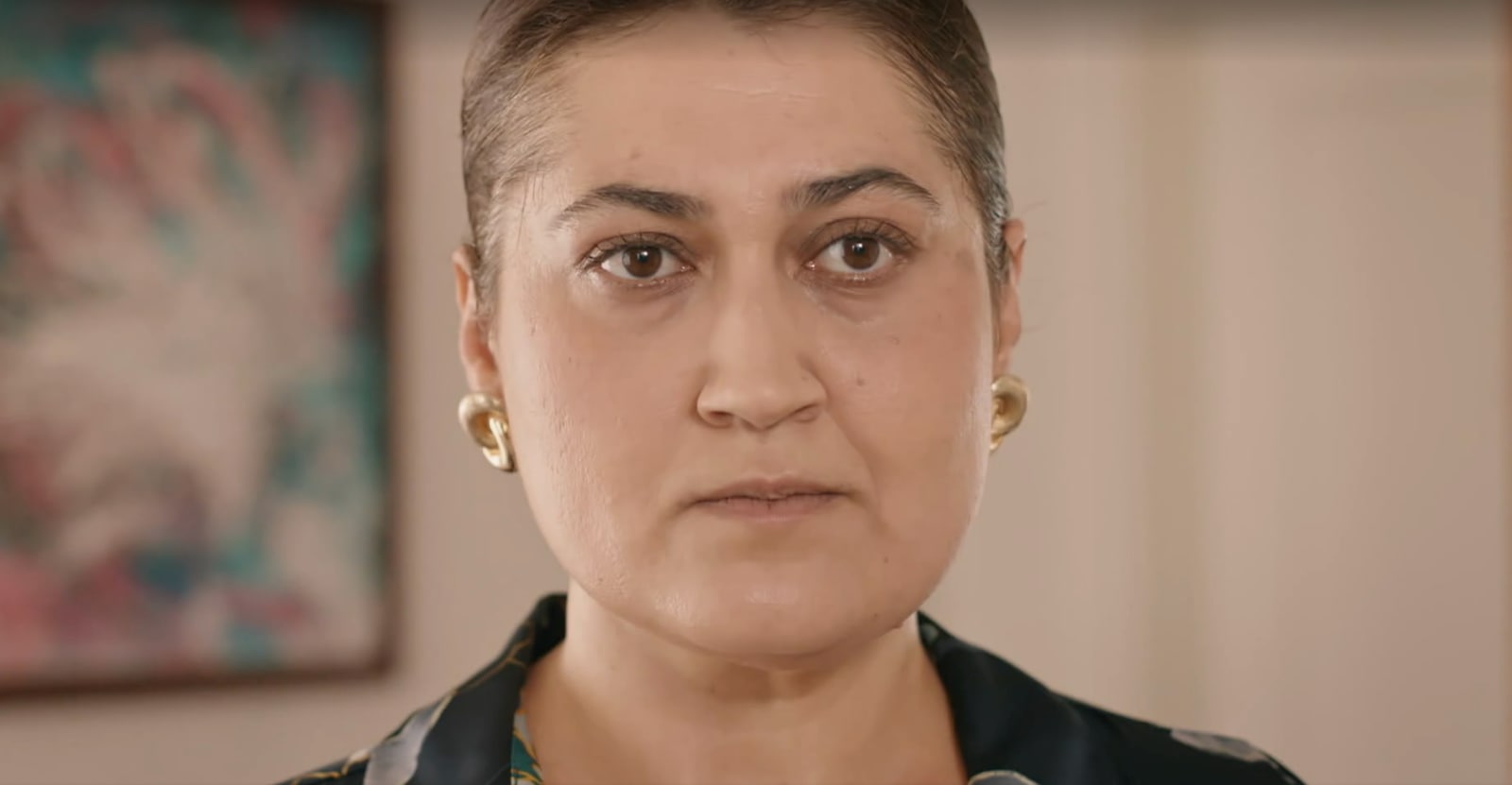 News Wichrowe wzgrze - 218 odc. Canan i Asu znajduj naszyjnik skradziony przez Songul! Streszczenie 218 i 219 odc. 