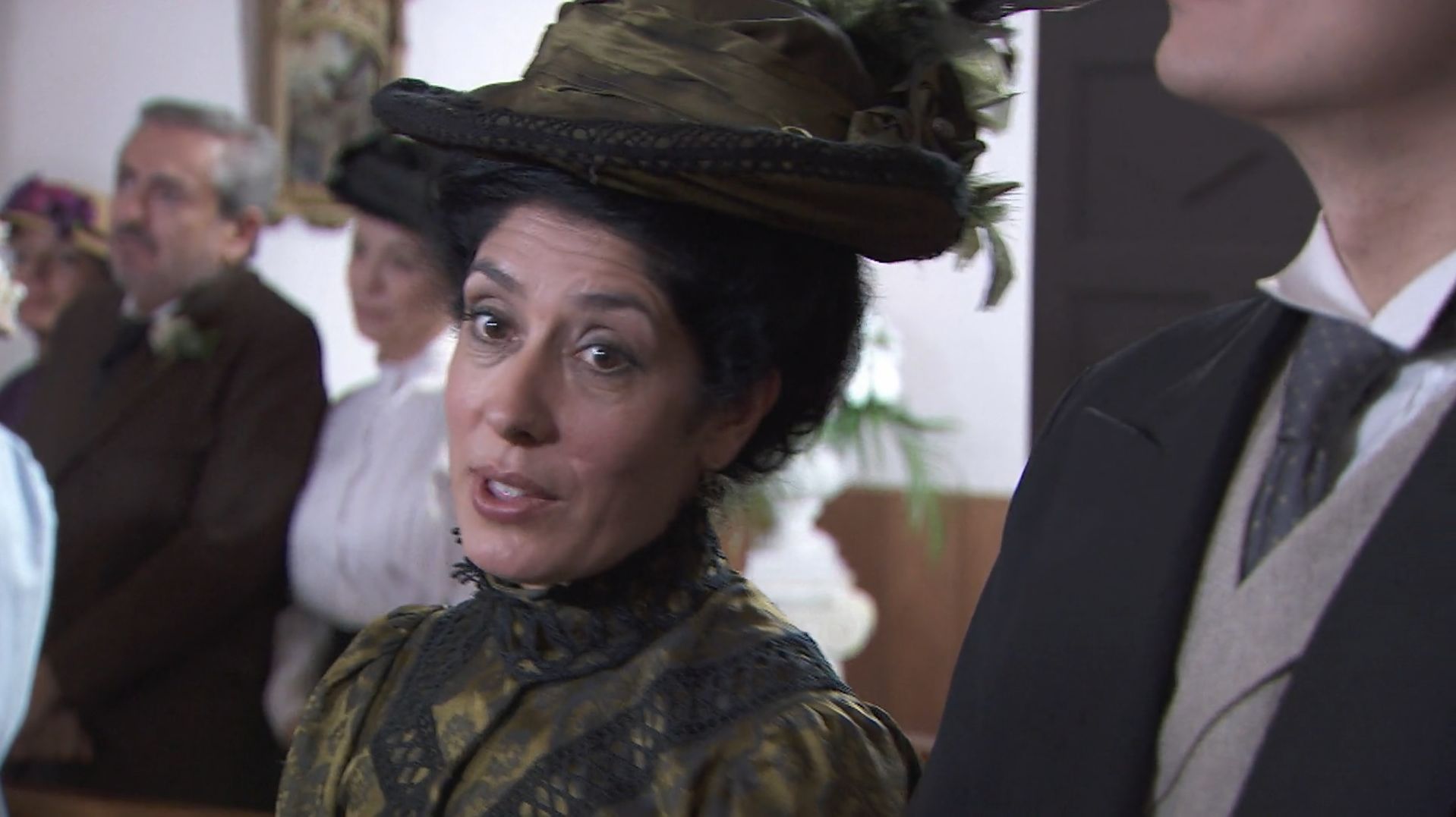 News Akacjowa 38 odc. 727 odc. Rosina wyznaje mowi, e jest w ciy. Elvira postanawia zosta przy Simonie. Streszczenie 727 i 728 odc. 