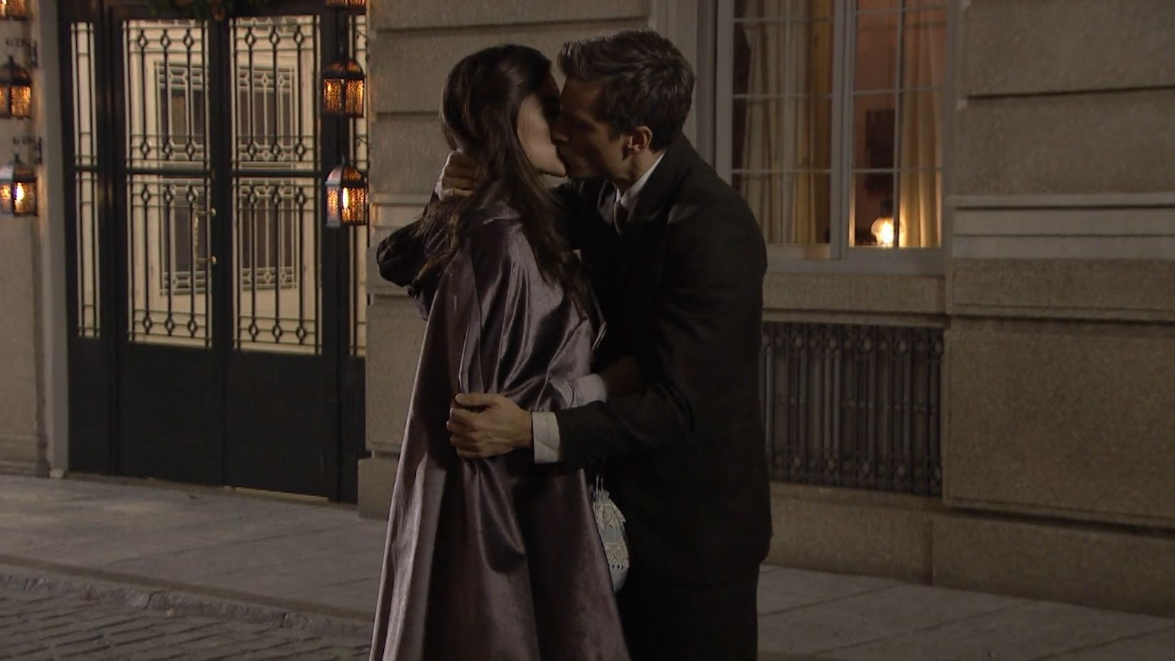 News Akacjowa 38 - 532 odc. Mauro i Teresa wyznaj� sobie mi�o��! Cayetena trafia do szpitala. Streszczenie 532 i 533 odc. 