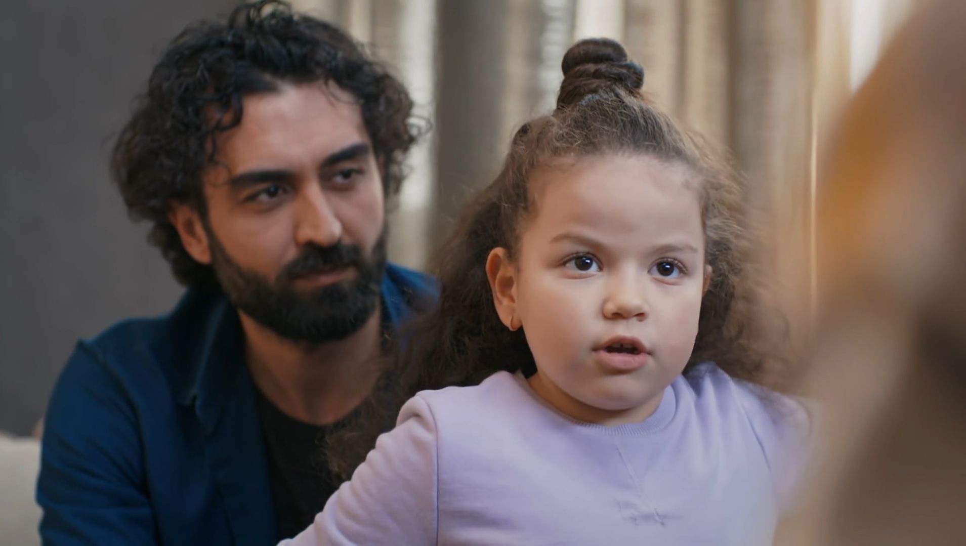 News Dziedzictwo odc. 724 i 725 streszczenie. Yaman znajduje wiersz Nany. Doga znika bez ladu - ZOSTAJE PORWANA!