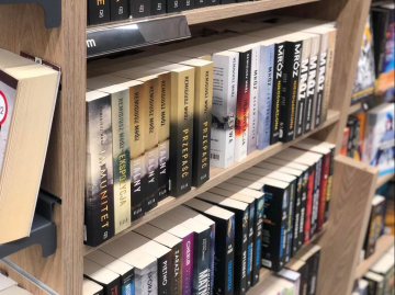 News Maturzy�ci wykorzystuj� „365 dni” i ksi��ki Remigiusza Mroza na egzaminie z polskiego!