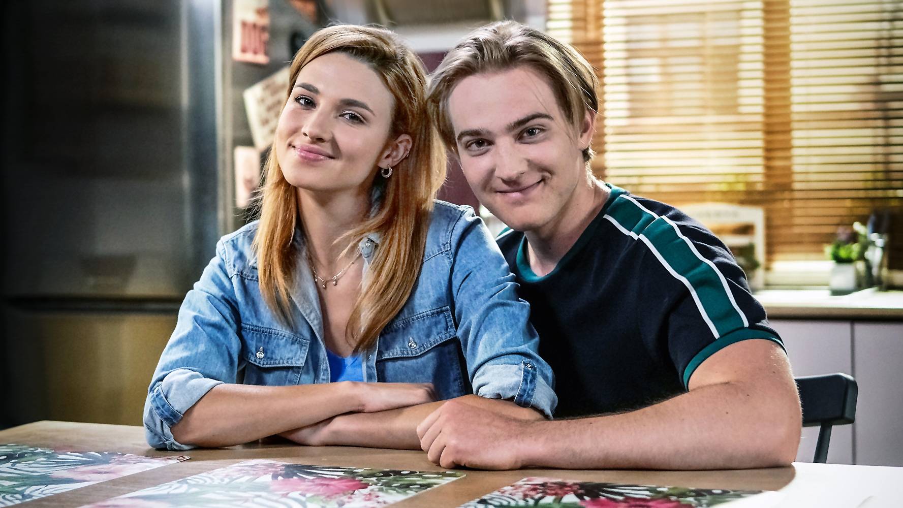 News Pierwsza mi�o�� - 3693 odc. Kamil i Iga wyznaj� sobie uczucie. Streszczenie 3693 i 3694 odcinka