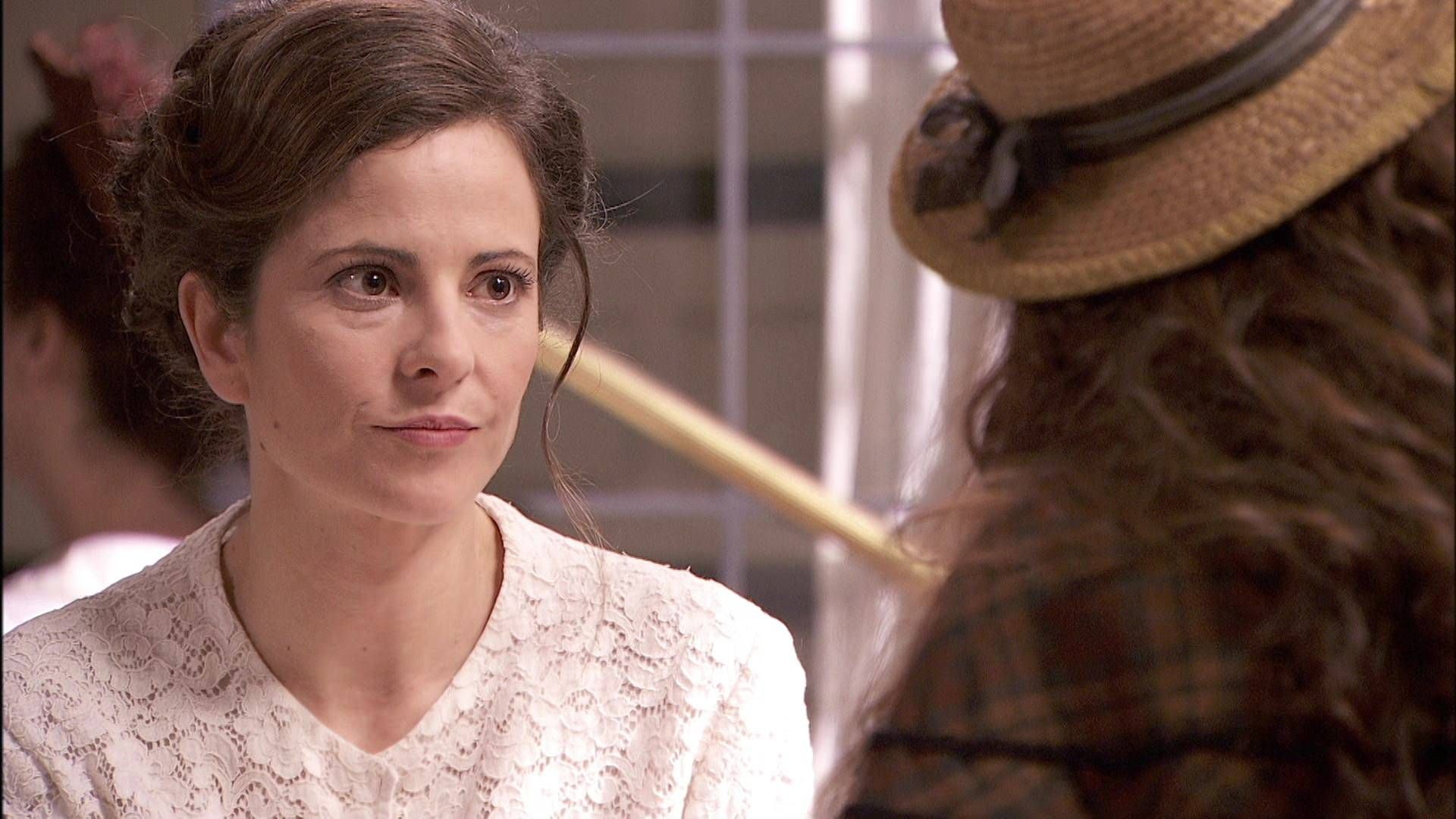 News Akacjowa 38 - 193 odc. Juliana ostatecznie �egna si� z Leandrem. Streszczenie 193 i 194 odc. 