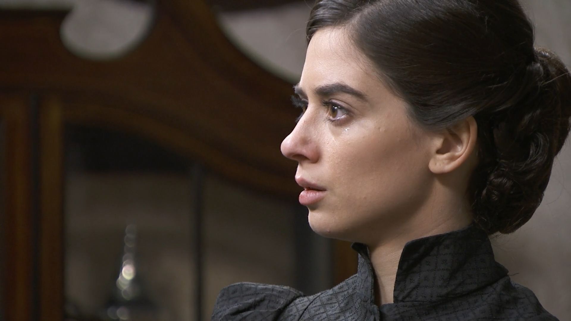 News Akacjowa 38 odc. 640. Teresa chwyta za bro�, a Simon szanta�uje pu�kownika. Streszczenie 640 i 641 odc. 