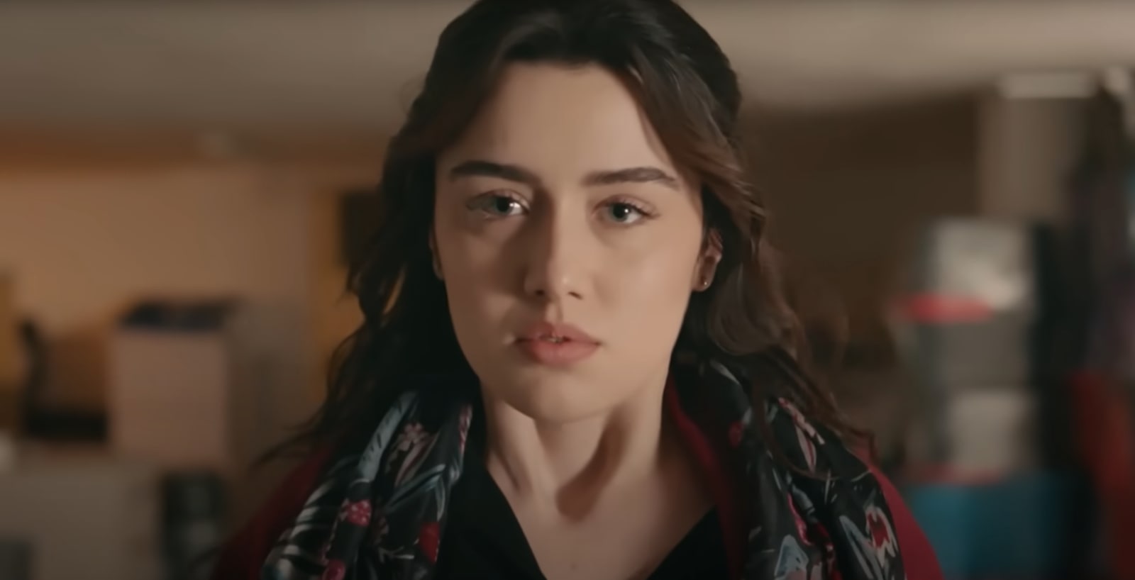 News Wichrowe wzg�rze - 88 odc. Halil i Zeynep pr�buj� uciec. Pada strza�! Streszczenie 88 i 89 odc. 