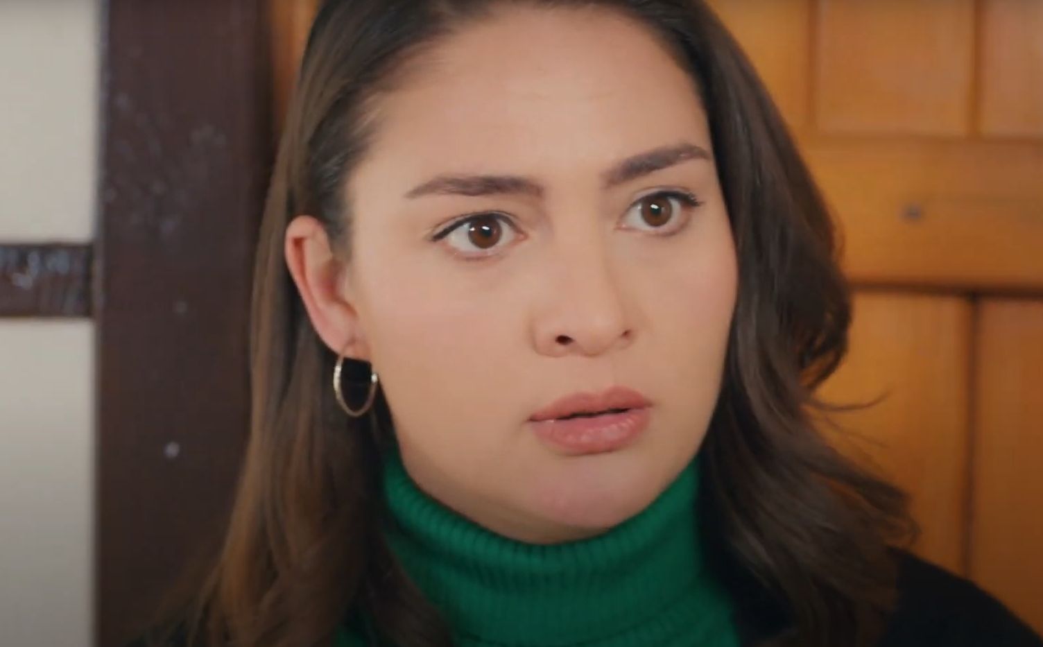 News Mi�o�� i nadzieja  - odc. 25. Yildiz zostaje oskar�ona o kradzie� pier�cionka. Streszczenie 25 i 26 odc.