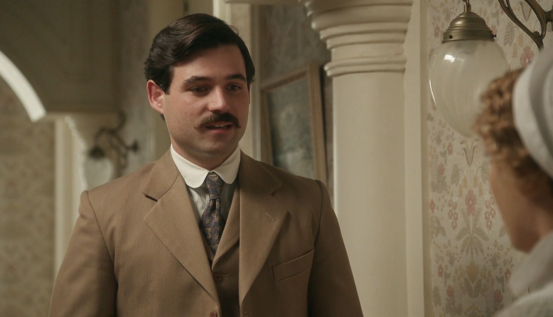 News La Promesa - pa�ac tajemnic - 49 odc. Manuel t�umaczy si� Janie ze swoich zar�czyn... Streszczenie 49 i 50 odc.