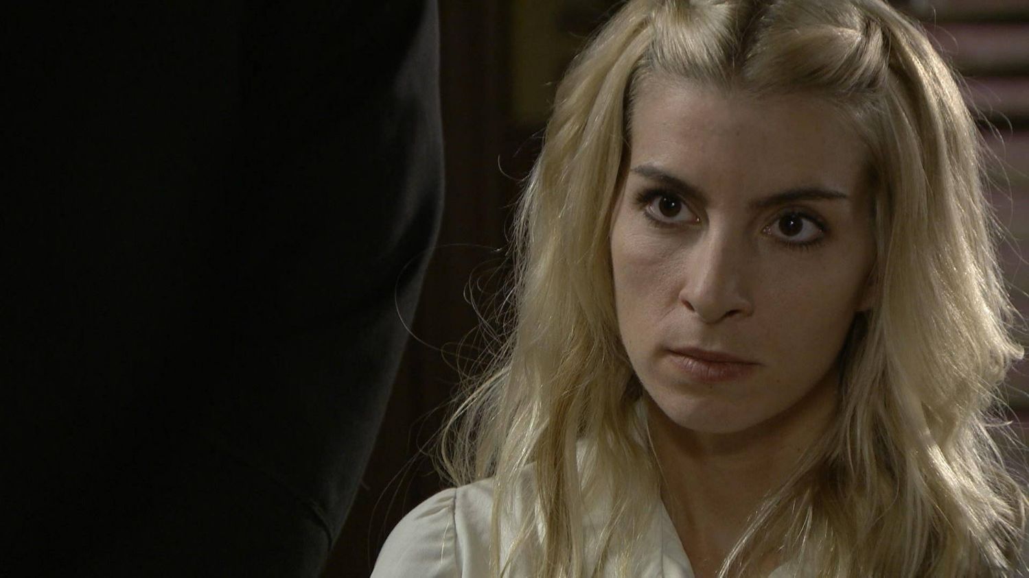 News Akacjowa 38 odc. 582. Cayetana chce z�ama� Teres�! Jak daleko si� posunie? Streszczenie 582 i 583 odc. 