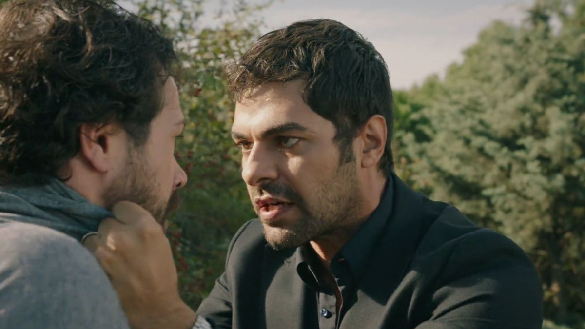 News Wichrowe Wzg�rze - 280 odc. Tekin pr�buje uciec z kosztowno�ciami �ony. Halil i Zeynep godz� si�! Streszczenie 280 i 281 odc. 