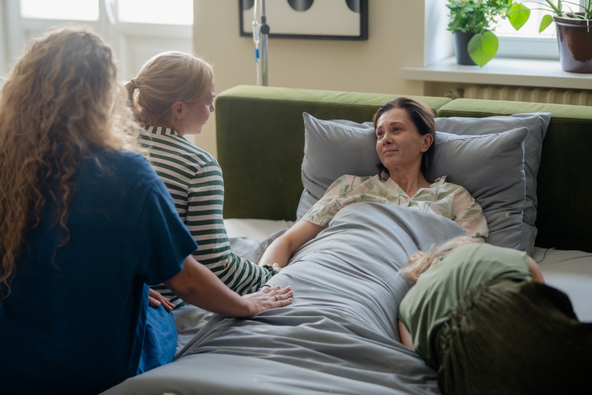 News Przyjaci�ki 256 odc. Stan Zuzy mocno si� pogorszy�. Streszczenie 256 i 257 odc. 