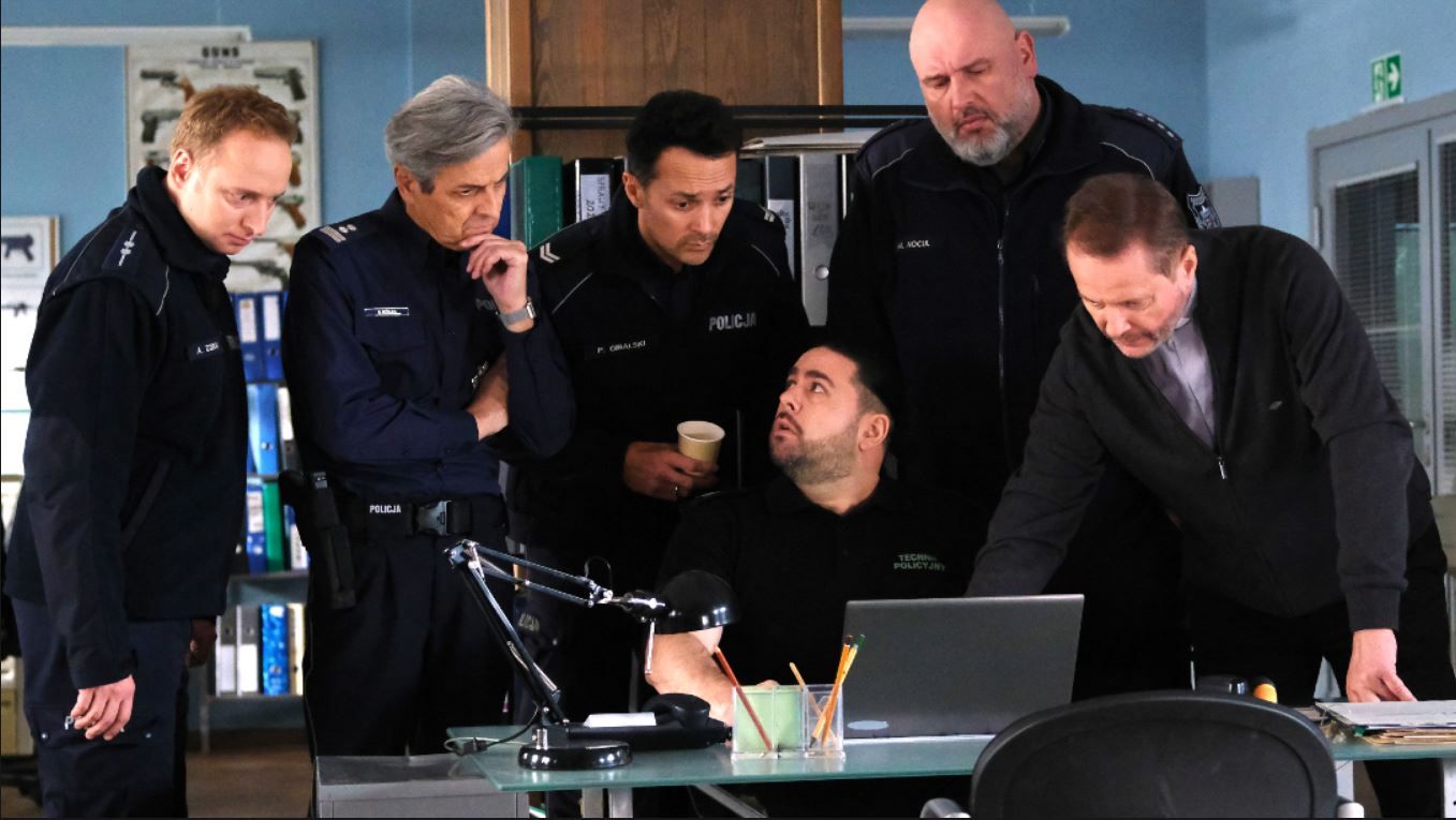 News Ojciec Mateusz 376 odc. Kto� zamordowa� re�ysera. Streszczenie odcink�w 376 i 377