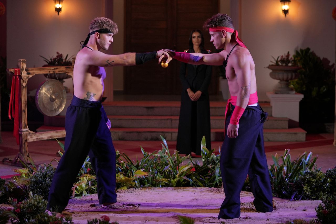 News Hotel Paradise 9 - odc. 12. Karol i Kuba w pojedynku. Kt�ry opu�ci hotel?! Streszczenie 12 odcinka