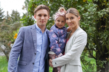 News Pierwsza mi�o�� - 3648 i 3649 odcinek. Kinga m�wi rodzinie, �e mus podda� si� operacji. Streszczenie odcink�w