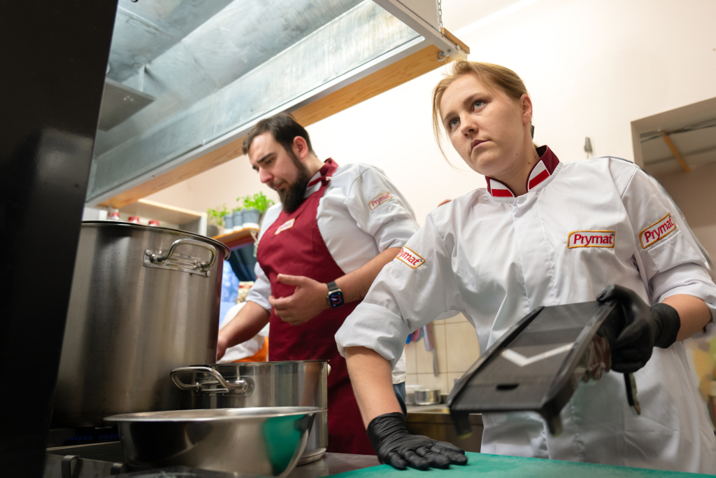 News Kuchenne rewolucje - bistro Oaza smaku. Czy rewolucja w Nowym Tomy�lu si�uda?