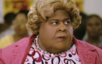 News Agent XXL 2 – Malcom po raz kolejny wciela si� w sympatyczn� „puszyst�” dam�