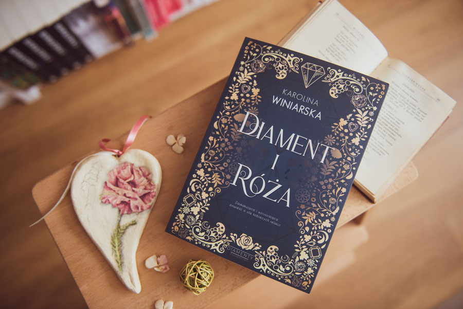 News �y� na w�asnych zasadach. Fragment ksi��ki „Diament i R�a