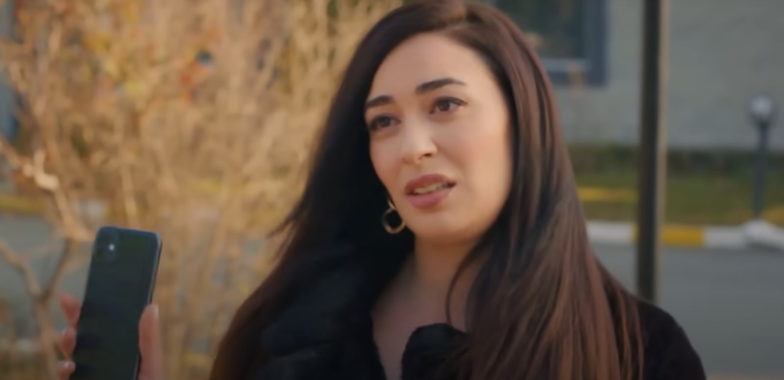 News Mi�o�� i nadzieja odc. 104. Handan kradnie telefon Yildiz! Streszczenie 104 odc.