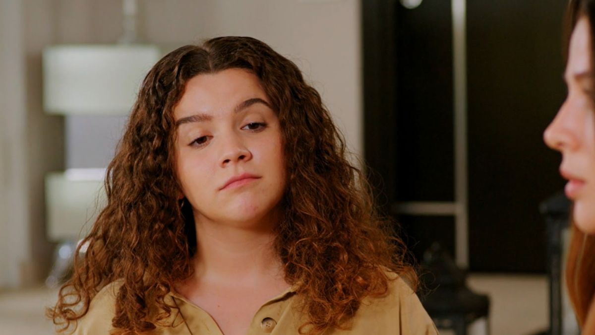 News Mio i nadzieja odc. 283. Melis wymyla podstp na urodziny Zeynep. Streszczenie 283 odc.