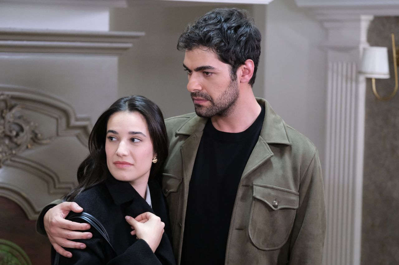 News Wichrowe wzg�rze  - 2 odc. Rodzina Zeynep straci wszystko? Streszczenie 2 i 3 odc. 