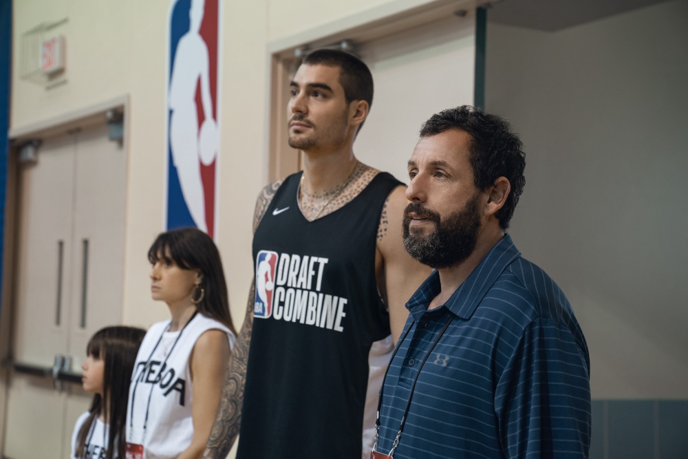 News „Rzut �ycia” – sportowa komedia z Adamem Sandlerem ju� dzi� na Netflixie